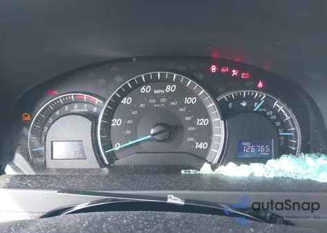 2012 Toyota Camry Xle z USA, uszkodzony, nr VIN 4T4BF1FK6CR181254